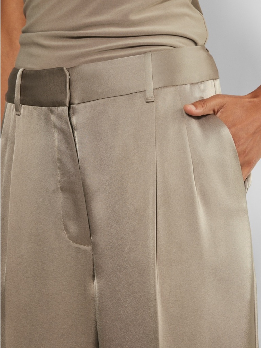 Aritzia Effortless Pants in Nomad Taupe Satin Wide Leg Trousers Size 12 - Picture 4 of 10